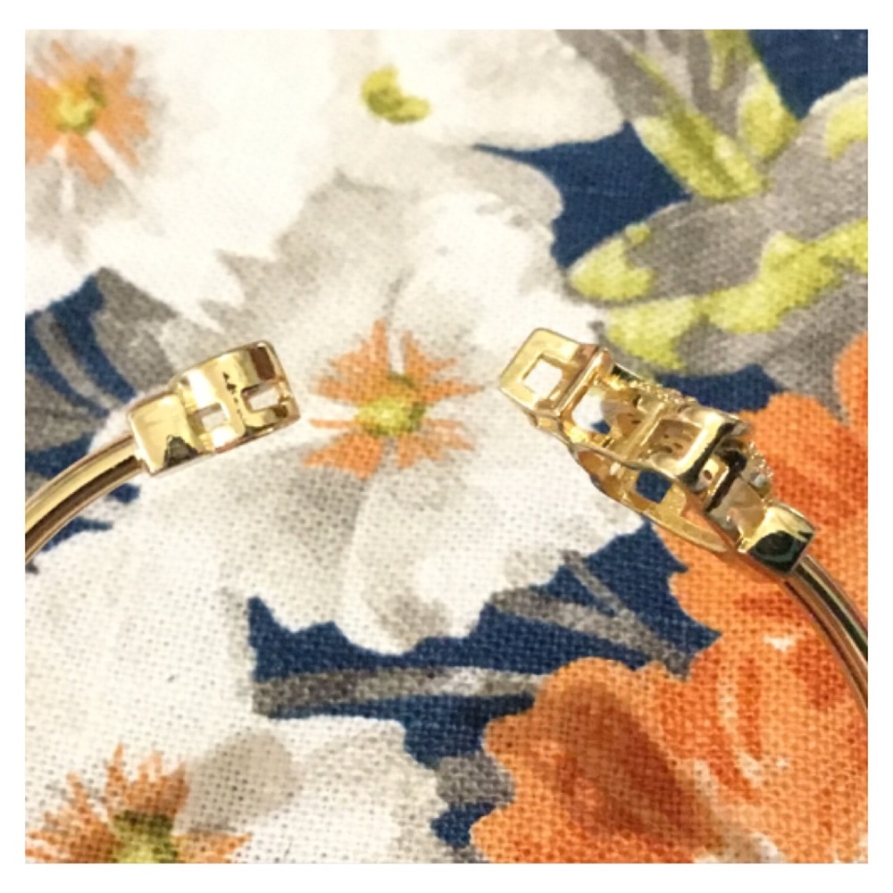 New! Shiny Gold Rhinestone Bracelet - Picture 9 of 11